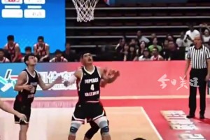 乐福选前队友最佳阵容：欧文，巴特勒，自己，詹姆斯，阿德巴约！